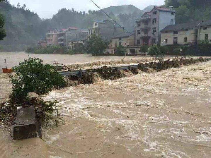 今年梅雨季长江流域易发洪涝灾害